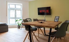 Studio THREE / Wifi / Netflix / 3 getrennte Betten